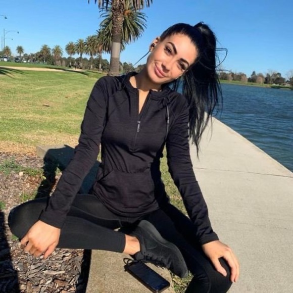 Meet your Posher, Eden - Picture 1 of 1